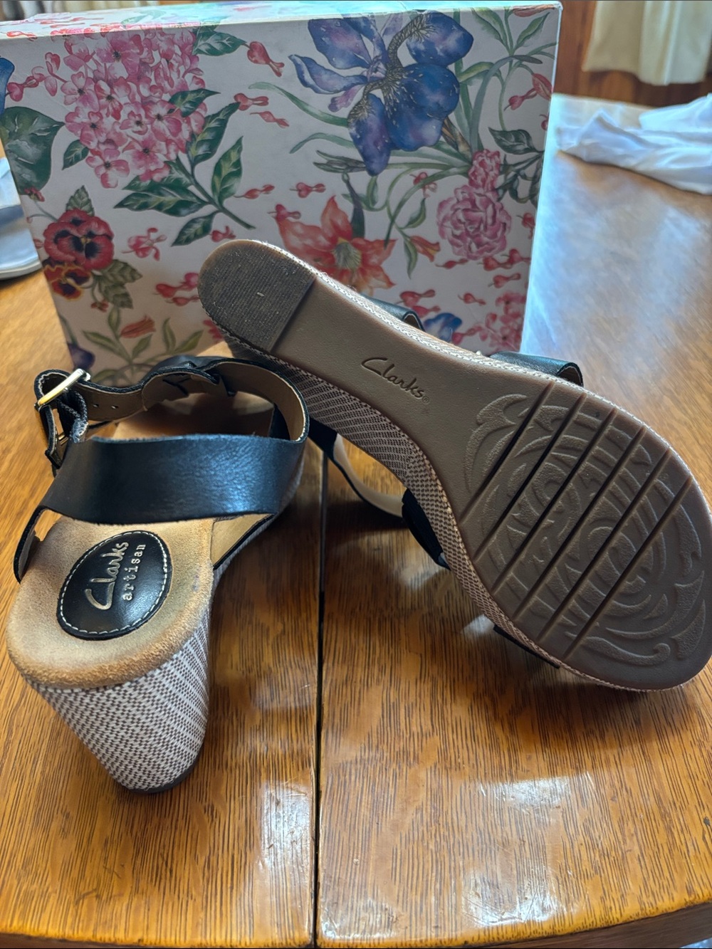 Clarks Black Leather Strappy Wedge Sandals - Picture 5 of 6